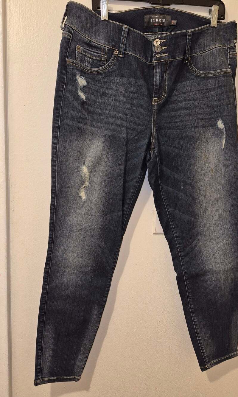 Torrid Premium Womens Distressed Skinny Jeans Size 18R Dark Wash Denim